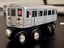 RARE Munipals NYC Subway R62 7 Train Wooden Railway 2012 GREAT CONDITION