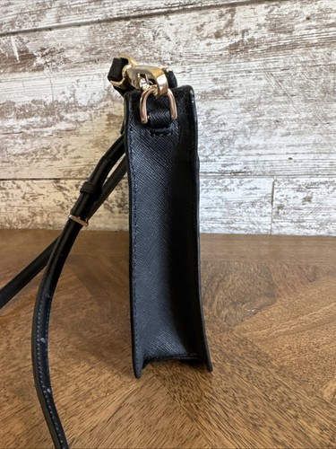 Cartera Bandolera Kate Spade Cuero Saffiano Negra. - Imagen 3 de 10
