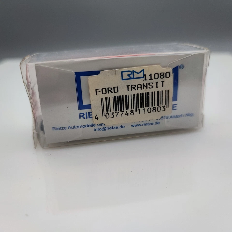 Rietze 1:87 Ford Transit Fensterbus rot  Modellauto - Bild 3 von 3