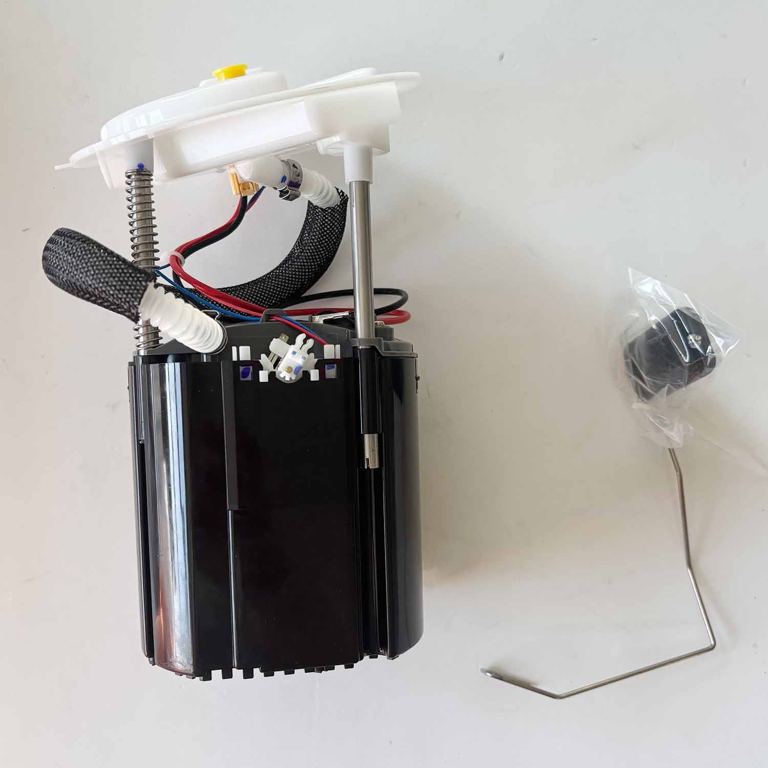 NEW Fuel Pump 670178911 FOR 2014-2020 Maserati Quattroporte Ghibli &Levante