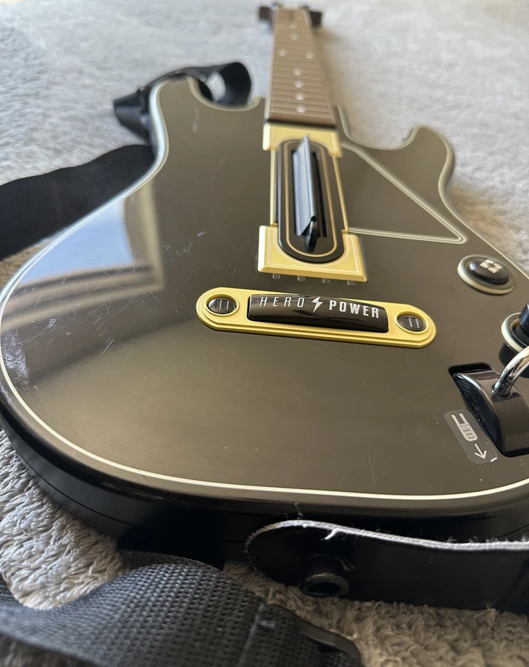 Activision-Guitar Hero Power Wireless Guitar- Xbox 360, PC, PS3 - Image 2 of 4