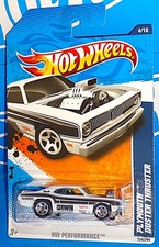Hot Wheels 2011 HW Performance #134 Plymouth Duster Thruster blanco con 5 SP