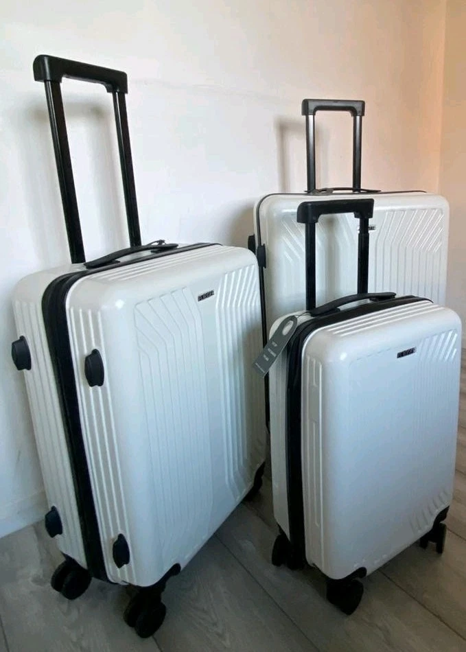 Luggage Set 3, ABS Hard Shell Lightweight Travel Suitcase Set Spinner Wheels - Image 4 of 4