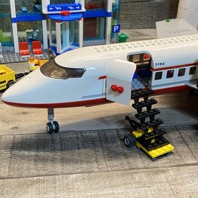 LEGO CITY - 3182 Airport w/ Box - No Manual - Missing 2 Stickers Complete Set