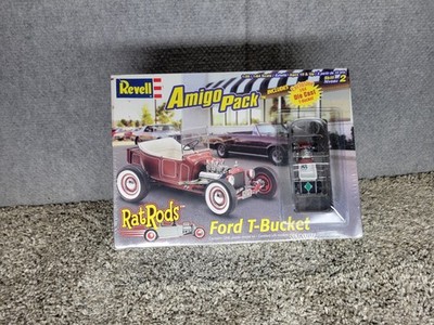 REVELL  FORD T-BUCKET  W/ EXCLUSIVE 1:64 DIE-CAST  AMIGO PACK  ''NEW''