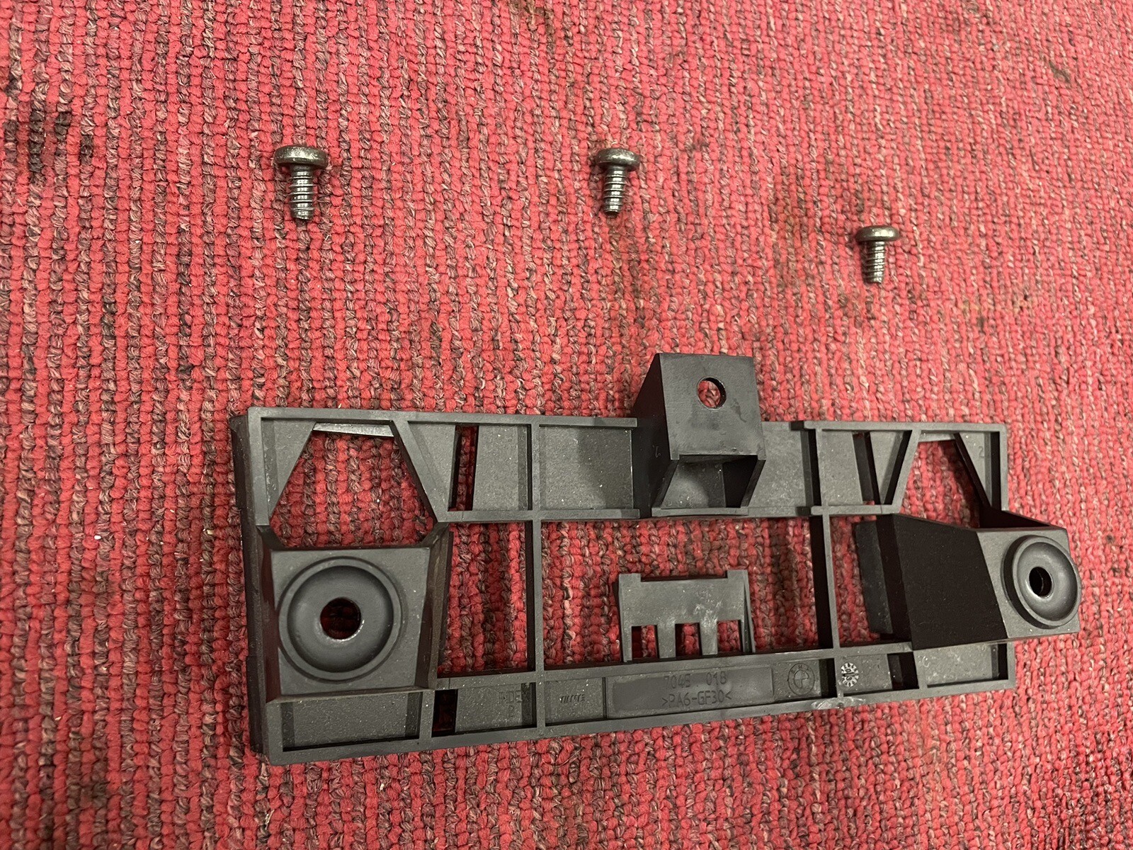 BMW 3 Series E46 First Aid Box Bracket 7045018 GENUINE OEM eBay