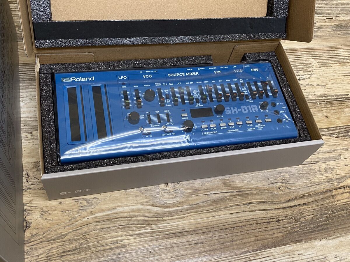 Roland SH-01A Boutique Synthsizer Brand New Boutique In Roland SH-01A Boutique Synthsizer Brand New Boutique In