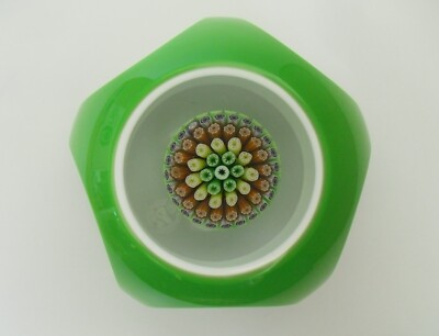 Boxed Baccarat Millefiori Mushroom Double Overlay Briefbeschwerer - 3'' (7,5 cm)