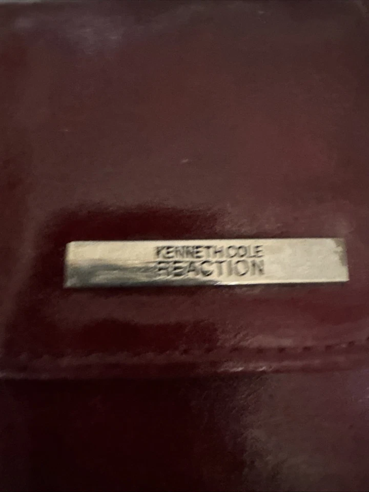 Kenneth Cole Reaction Vintage Synthetic Leather Trifold Wallet for Women - Image 2 of 4