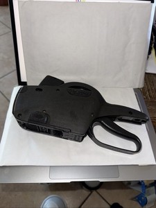 Garvey G-Series 25-88 Price Label Gun - 2 Line Used for a weekend only