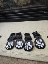 Pupteck Dog Socks Paw Protection Small Anti-slip Traction for indoor wear 