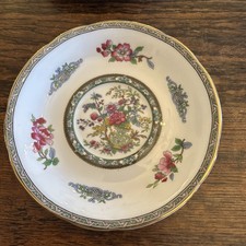Vintage Paragon Tree of Kashmir 6 inch saucer (table to rim 3/4 inch)