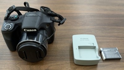 Canon PowerShot SX530 HS Black Compact 16MP 50x Wi Fi w/ Charger & Tested