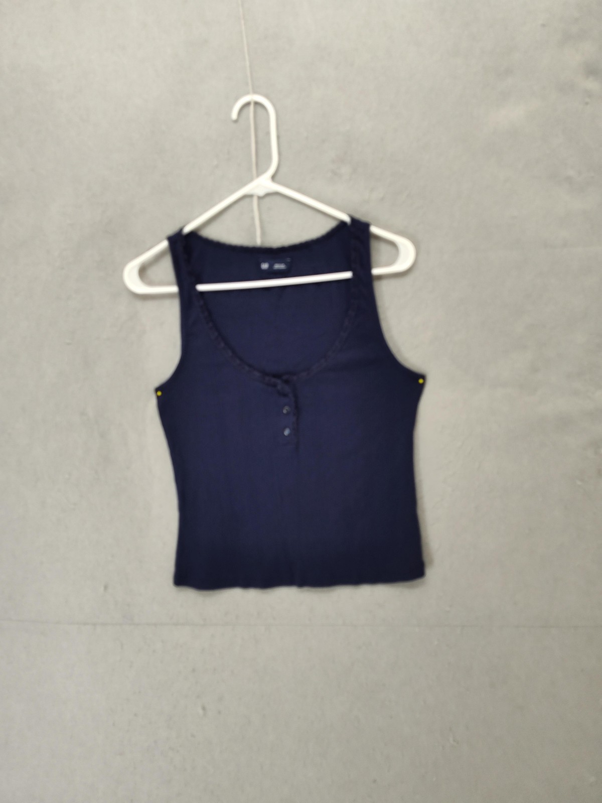 GAP Tank Top Women Medium Navy Sleeveless Textured Button Scoop N Henley Shirt