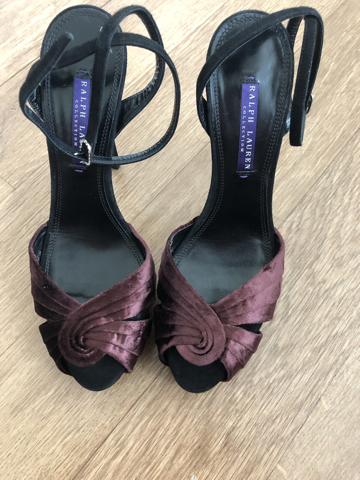 Ralph Lauren Collection -sammet mocka Open Toe klackar 10B Ralph Lauren Collection -sammet mocka Open Toe klackar 10B