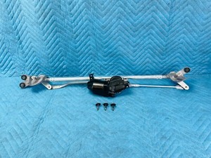 Lexus LX570 Land Cruiser Windshield Wiper Link Linkage w/ Motor 2008-2020 OEM
