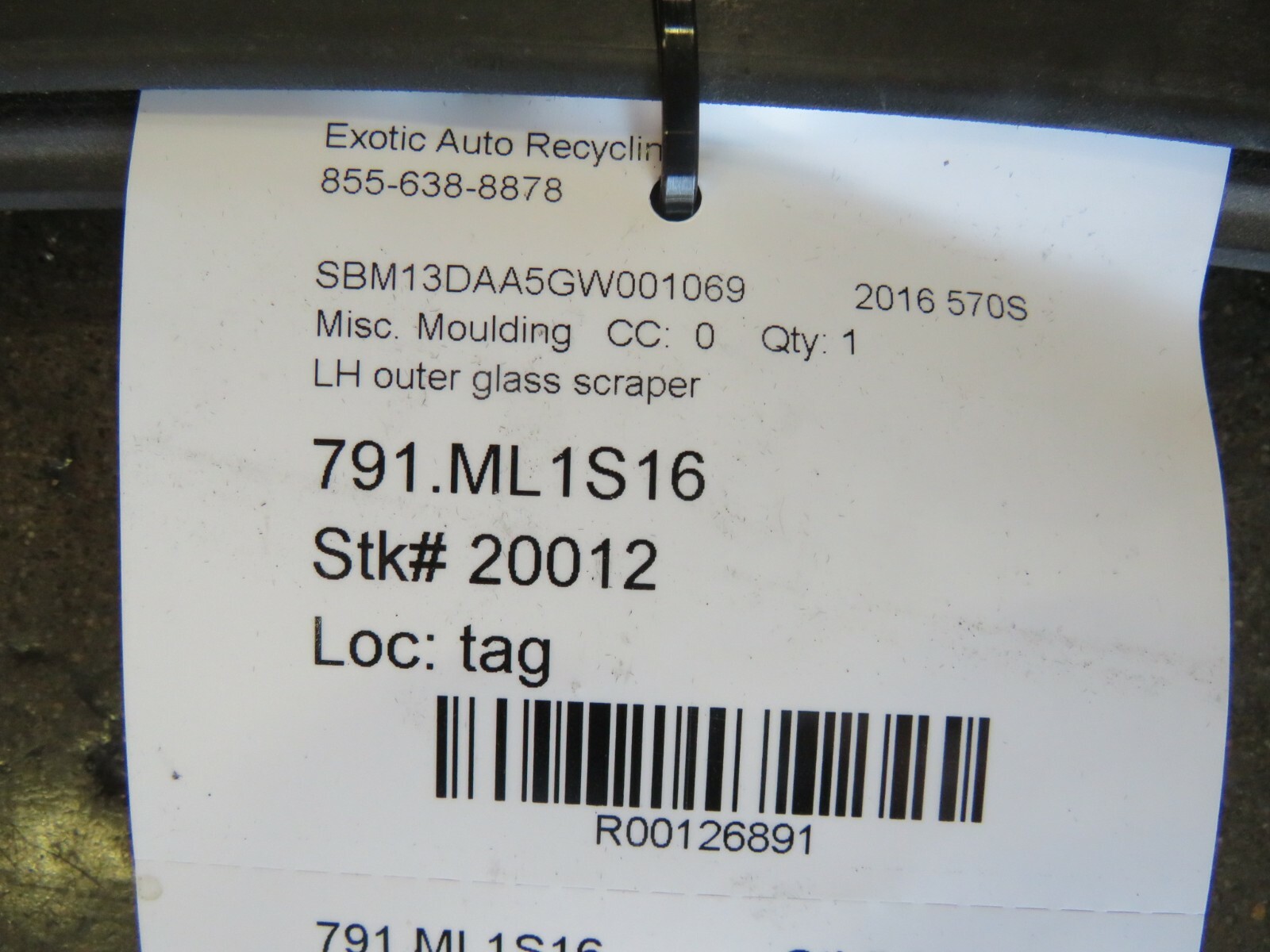 Mclaren 570s  LH, Left, Outer Door Glass Scraper Molding, Used
