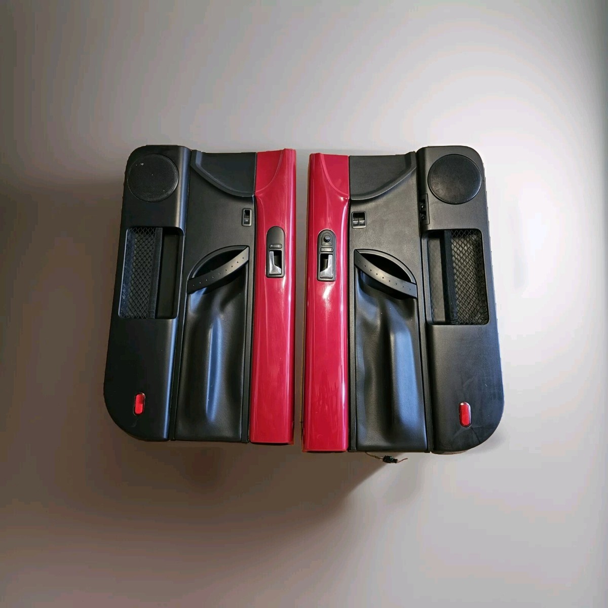 OEM 98-10 Volkswagen Beetle Door Panels BLACK/RED Driver