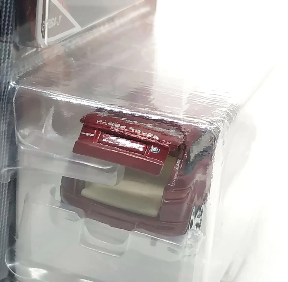 Majorette Range Rover Evoque Dark Red 1:59 (3") Package with Card - Image 4 of 4