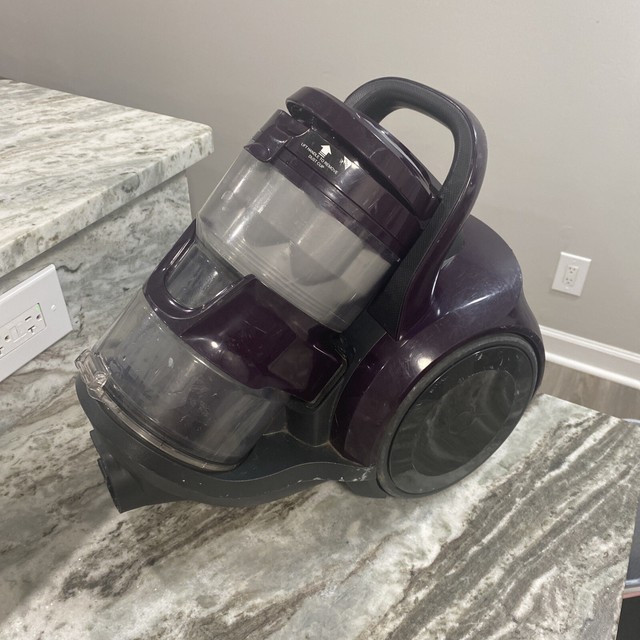 Kenmore 600 Series 22614 Bagless Purple 