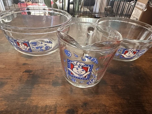 Vintage Anchor Ovenware Pillsbury Doughboy 2 Bowls &  1Measuring Cup Set
