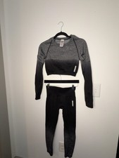 GYMSHARK ADAPT WOMEN SEAMLESS SET-CROP TOP, LEGGINGS-OMBRE Black and gray