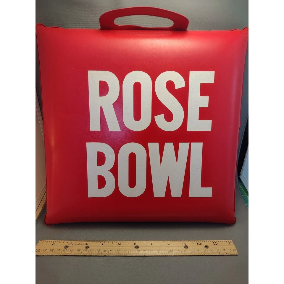 Cojín de asiento de estadio de vinilo vintage Rose Bowl Game mediados de siglo raro rojo con blanco Foto 2 de 4