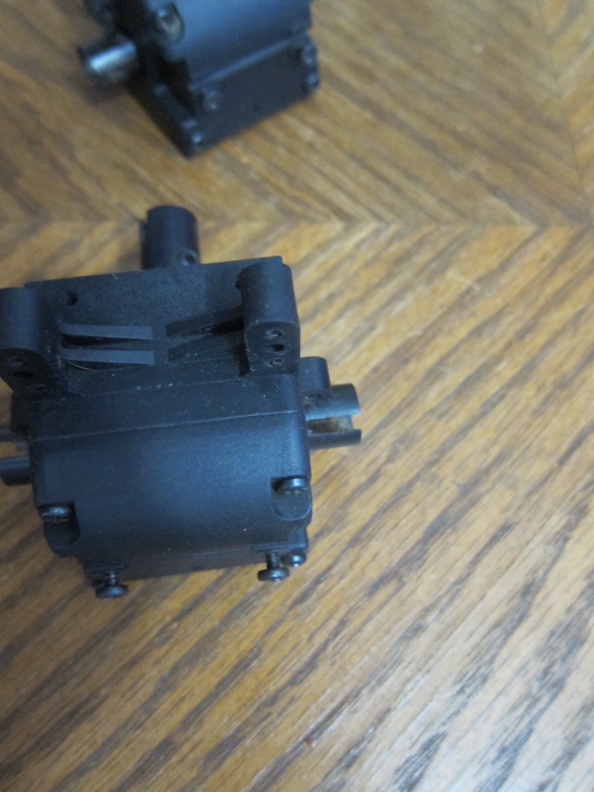 GS Racing  Storm 1/8th Scale Nitro Buggy FRONT AND REAR DIFFS EXCLENT CONDITION