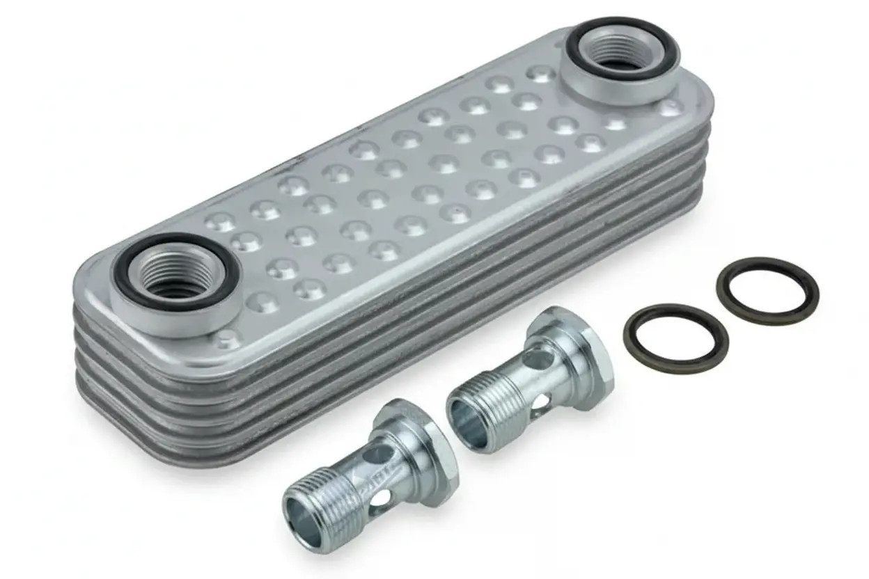 NTY CCL-LR-021 Oil Cooler, engine oil for LAND ROVER - Image 3