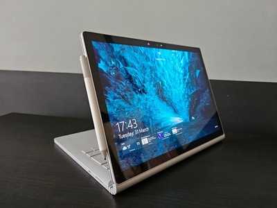 Microsoft Surface Book 2  13.5inch Like New! full set!