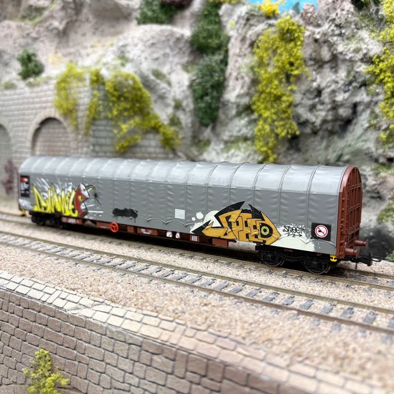 superbe wagons de marchandises de marque rivarossi avec boîte réf 2158