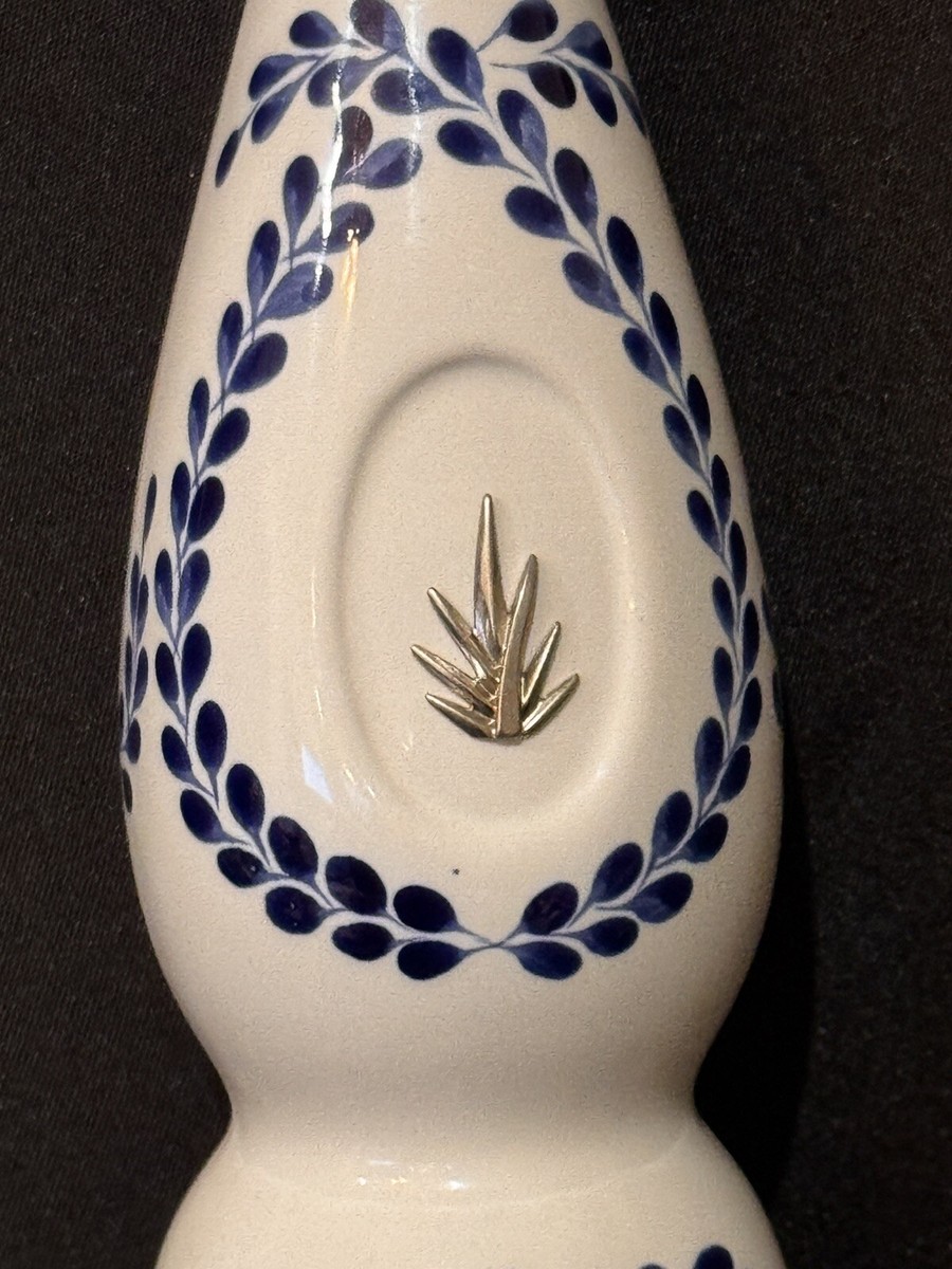 Clase Azul Reposado Tequila Talavera Pottery Hand Painted 750 ml