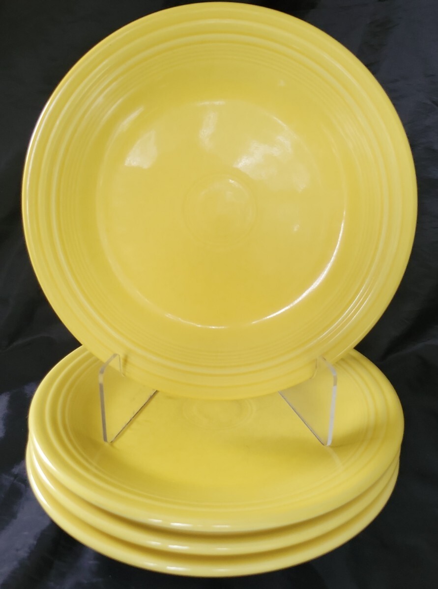 (4) Vintage Genuine Fiesta dinner platesyellow Homer Laughlin