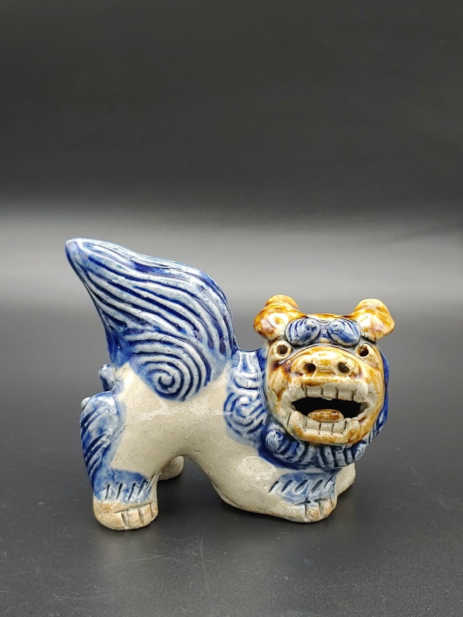 黄釉青花瓷塑辟邪 19th C China Blue White Yellow Porcelain