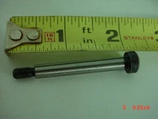 Bag of 10  Shoulder Screws Bolts Allen  Thread Socket Head  Metric 6 x 40