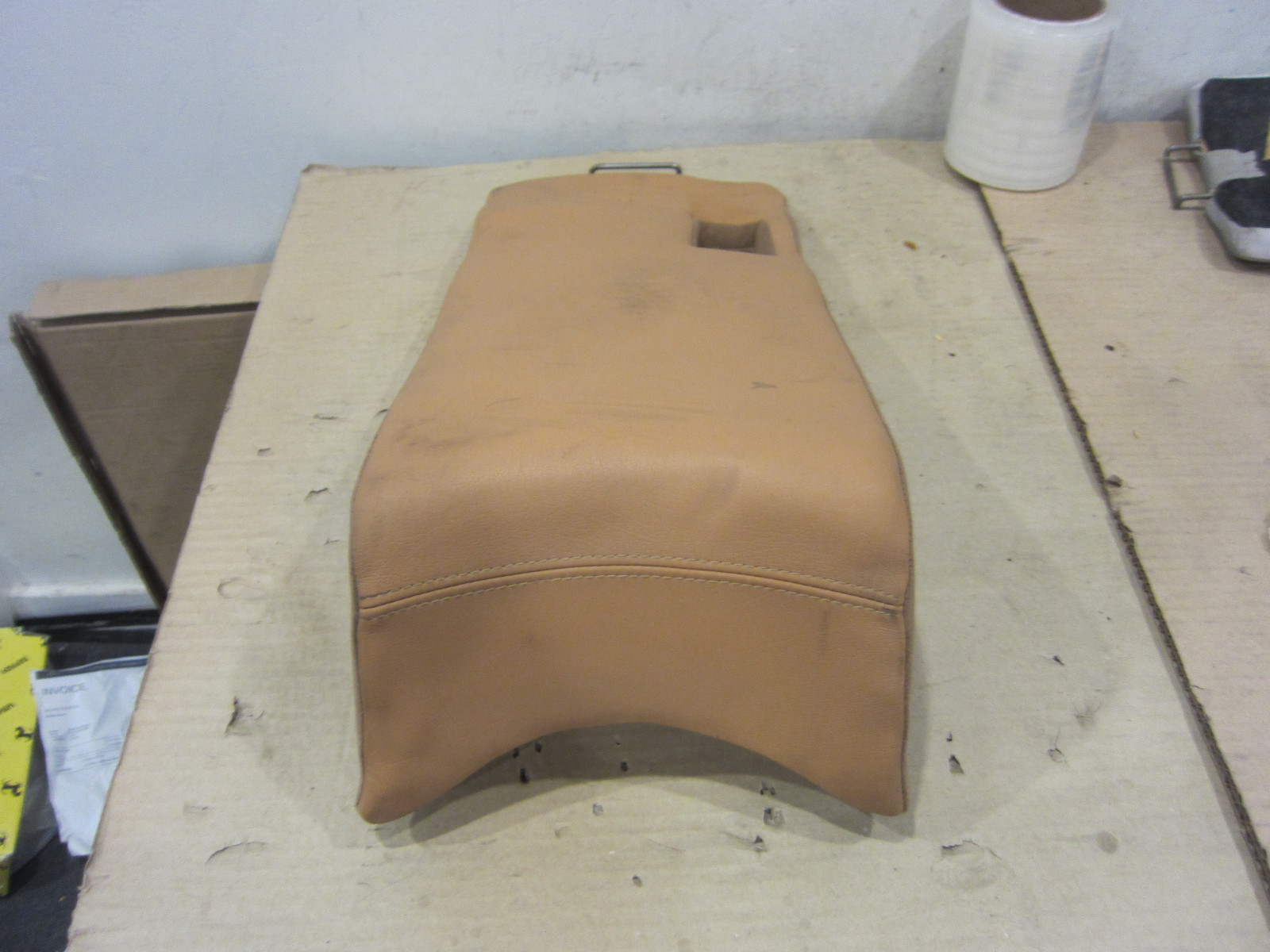 Maserati Quattroporte  Rear Middle Seat Bottom Cushion - Beige - P/N 9813812..