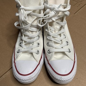 white all stars womens