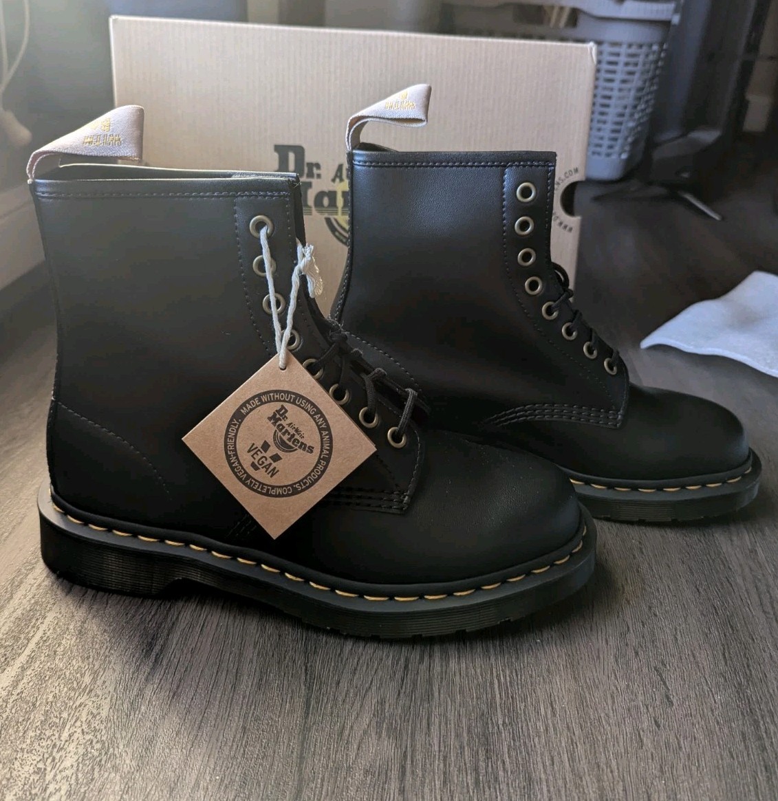 Dr Martens Vegan 1460 Black Combat Boots Mens Sz 7 NEW in Box Felix Free Ship thumbnail 8