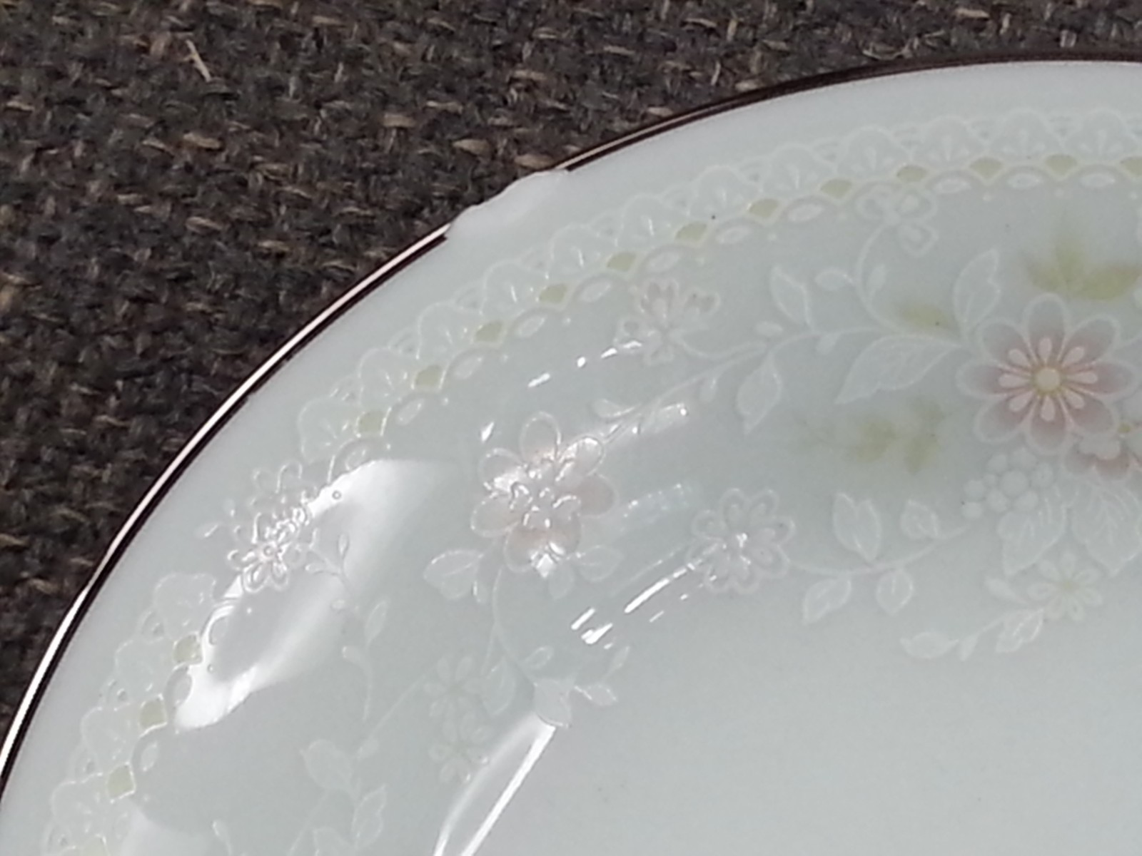 16 Piece Noritake Temptation 2752 Japan 5.75 Inch Fruit Berry Dessert Bowls