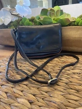Vintage Made in Italy Genuine Leather Giudi Crossbody Small Pouch Bag Black