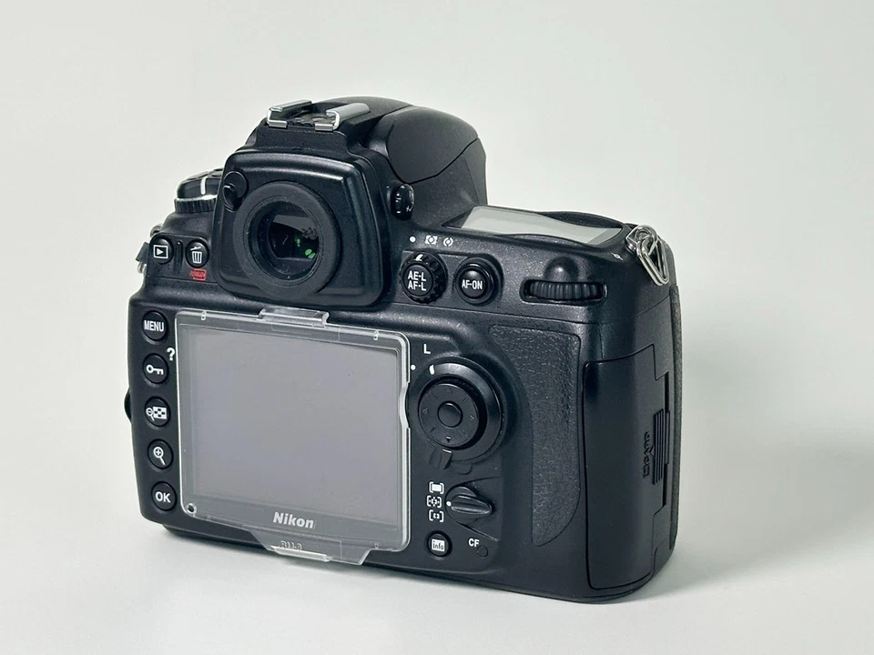 Nikon D700, photo 3 of 5