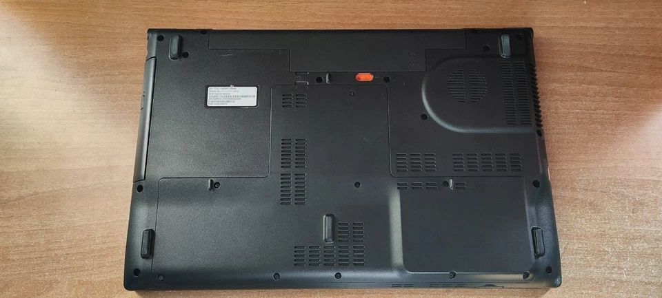 Notebook Acer Aspire V3-772G Intel Core i5 Ram 8Gb SSD+HD Sched Vid GTX 2Gb 17" - Immagine 3 di 4