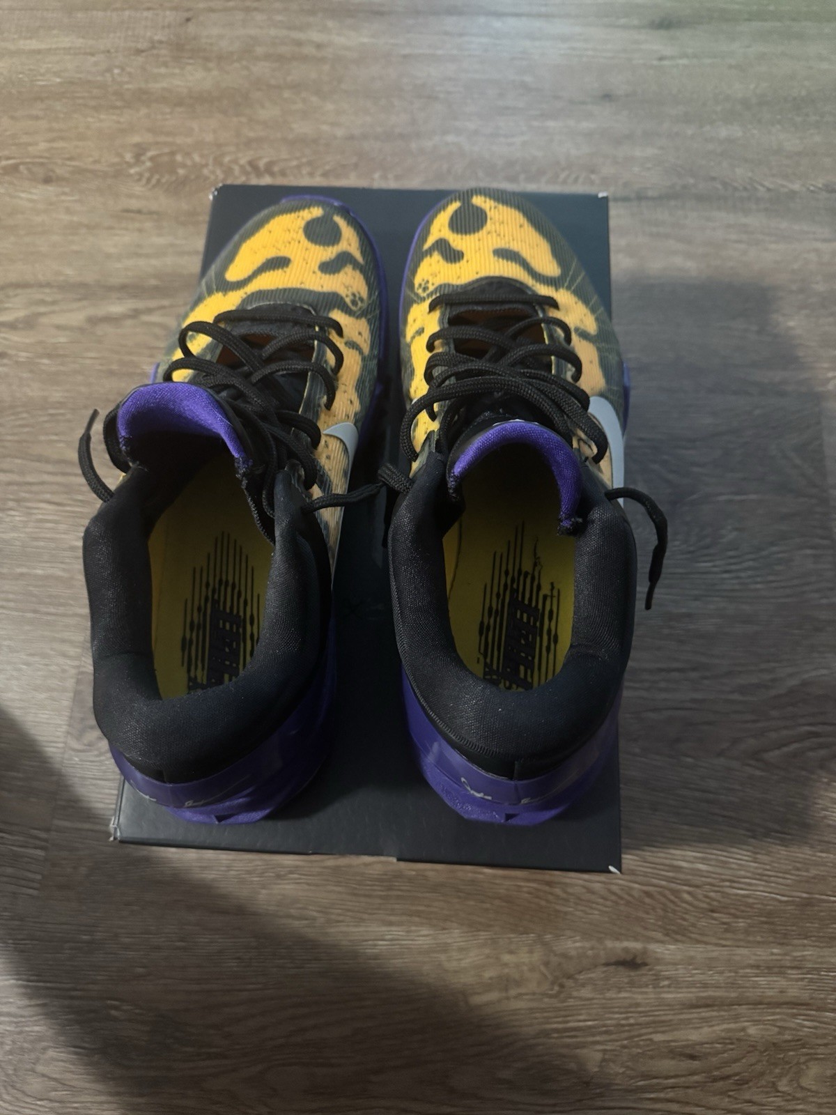 Nike Kobe 7 System Mint Poison Dart Frog Sneakers Size 13