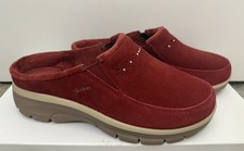 NWOB Skechers Easy Going Water Repellent Studded Suede Clogs Maroon Size 9.5 W