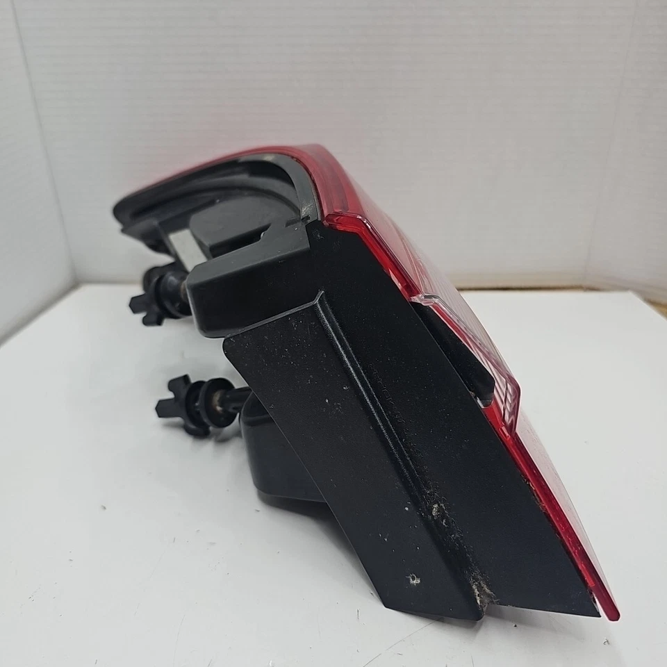 2011-2014 CHRYSLER 200 PASSENGER RIGHT TAILLIGHT TAILLAMP TESTED TAIL LIGHT OEM - Image 2 of 4