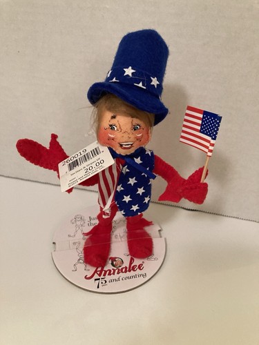NWT 2019 Annalee Patriotic Doll - 5" Stars & Stripes Elf, w/flag