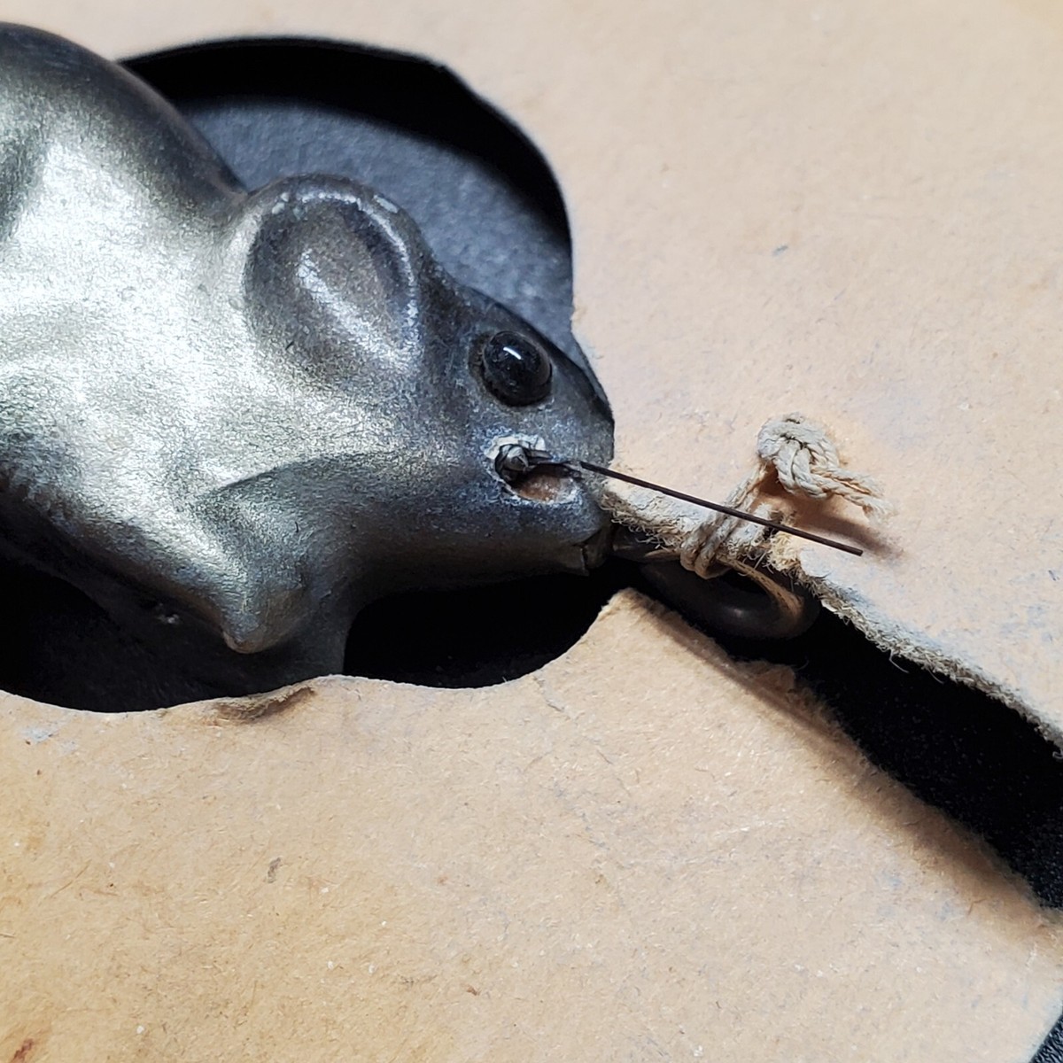 Leurre De Pêche Vintage Wright & McGill – Souris Nageante Pour Mouche – Sur Carte