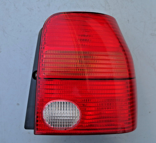 VW Lupo 6E SEAT Arosa 6H RÜCKLICHT HECKLEUCHTE LAMPE HINTEN RECHTS BJ 98-05