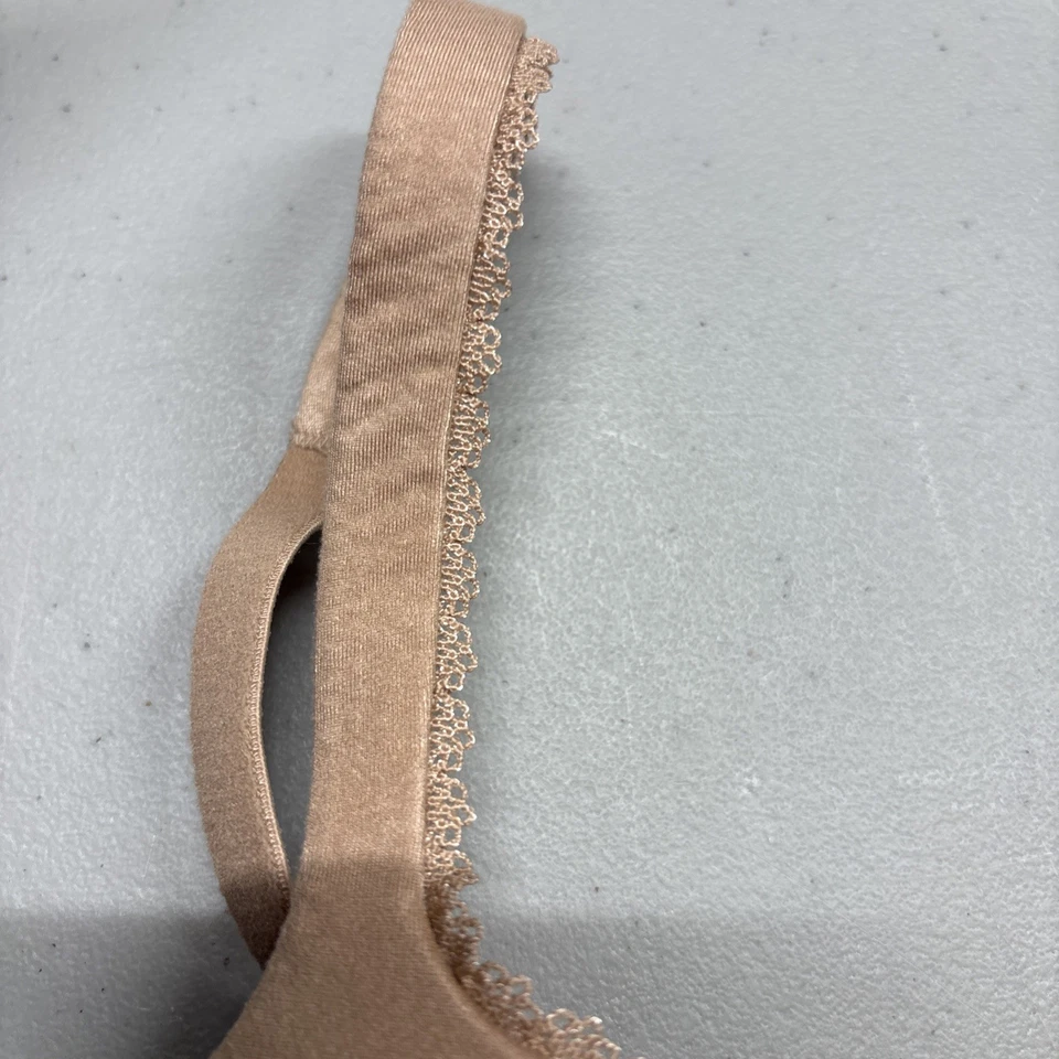 Victoria’s Secret Body de Victoria push-up paloma 34DD Foto 3 de 4