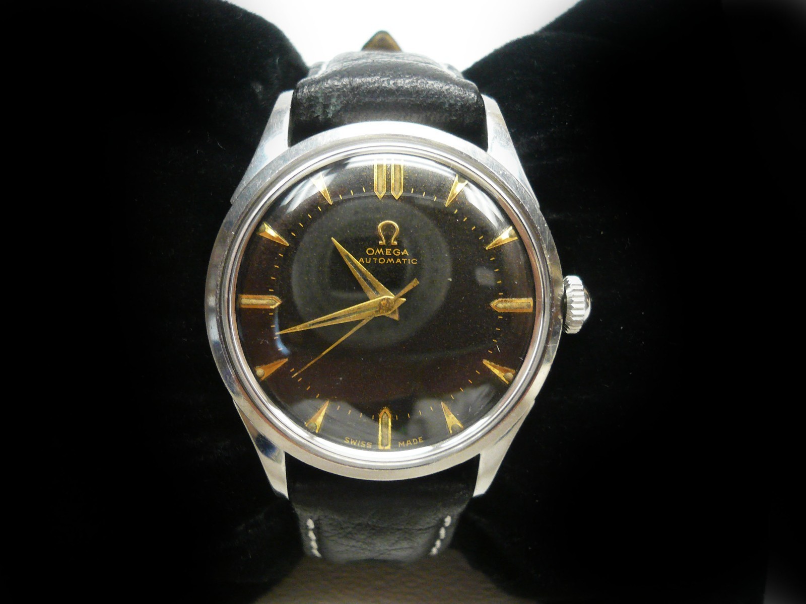 33mm Wind Vintage Automatic Round 17J Wristwatch Omega - vintagewatches.pk